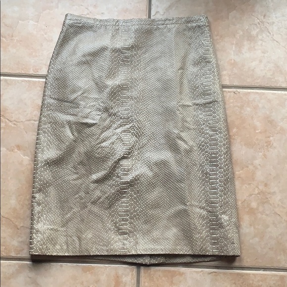 NWOT BCBGMaxAzria Tan Leather Snakeskin Print Pencil Skirt Size 2 - Picture 1 of 9